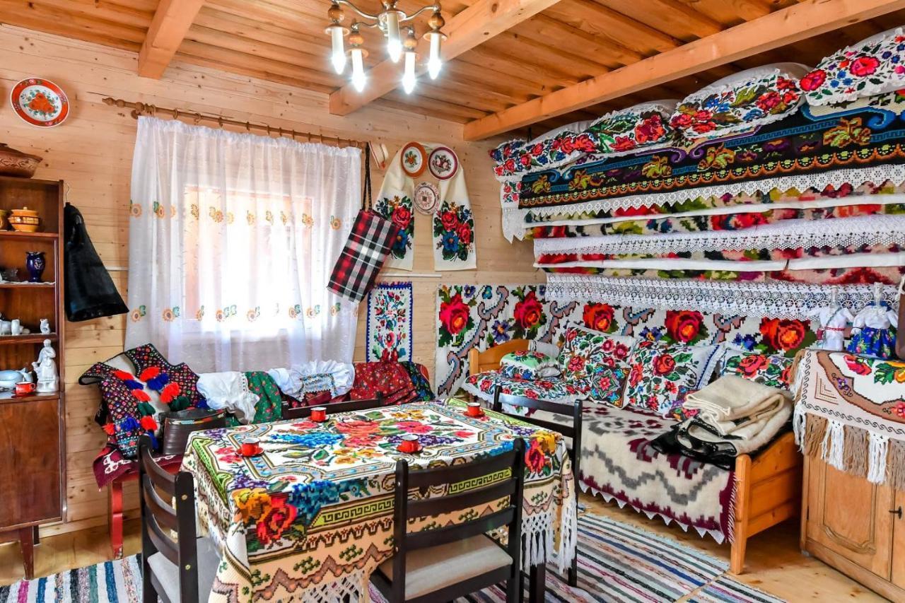 Casa Nely Hotel Sighetu Marmaţiei Buitenkant foto